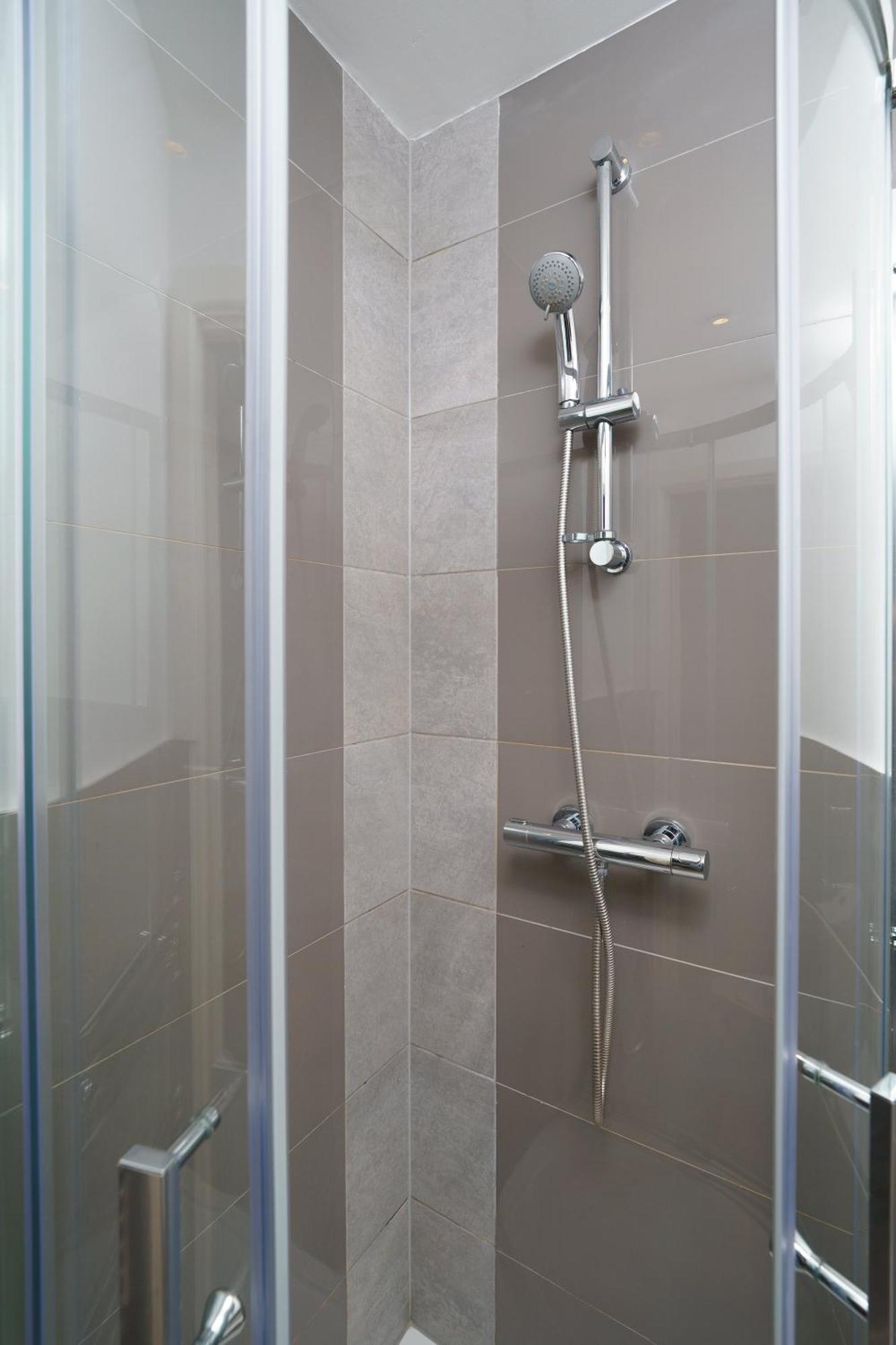 Modern Apartment In South West لندن المظهر الخارجي الصورة